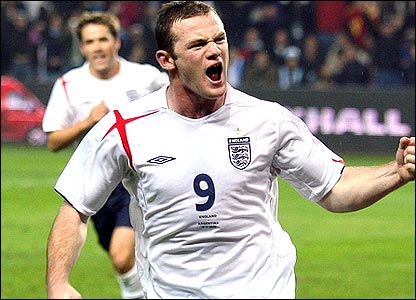 Wayne_Rooney_celebrating_goal_for_England