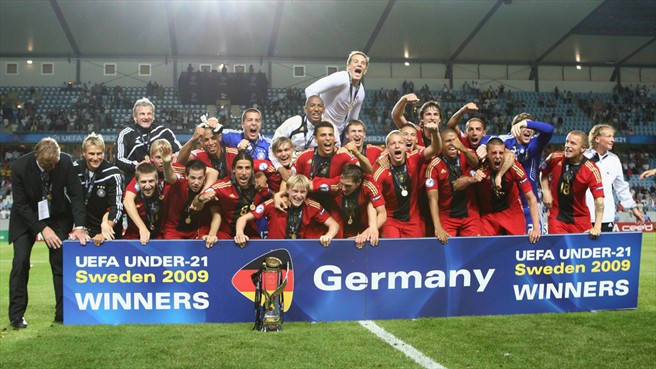 Germany_celebrate_winning_2009_under-21_European_Championships