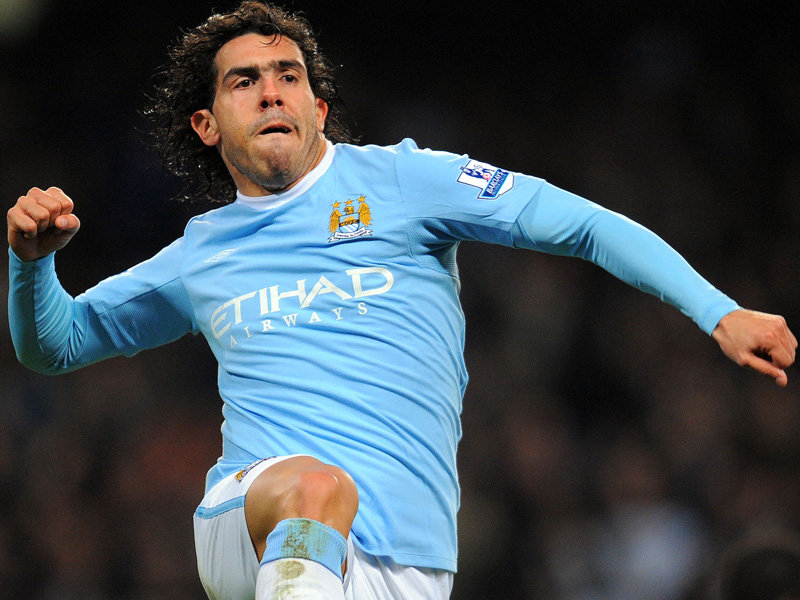 Carlos_Tevez_celebrating_goal_for_Manchester_City