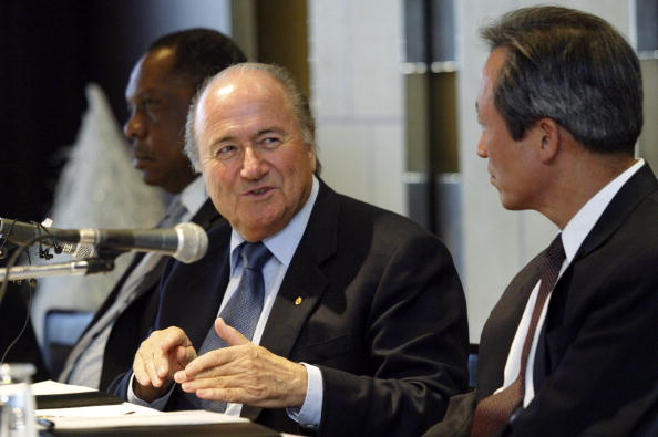 sepp_blatter_and_Chung_Mong-Joon_07-09-11