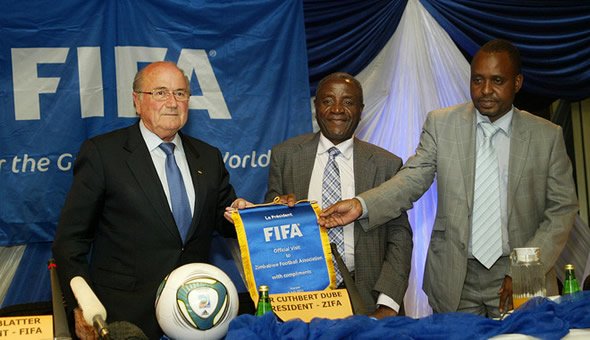 Sepp Blatter_Cuthbert_Dube_and_Jonathan_Mashingaidze_03-10-11