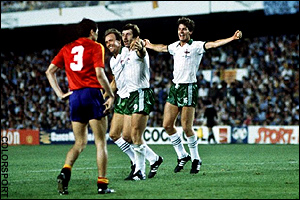 Gerry Armstrong_celebrates_goal_v_Spain_1982_World_Cup