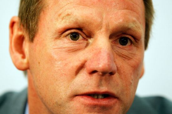 Stuart Pearce_looking_into_camera