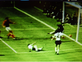 Geoff Hurst_goal_v_Germany_1966