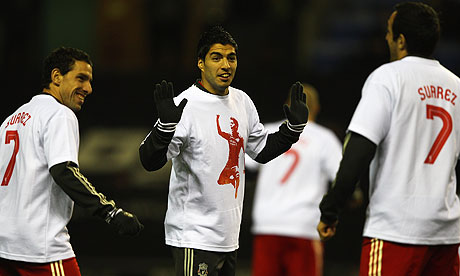 Luis Suarez_in_tee-shirt