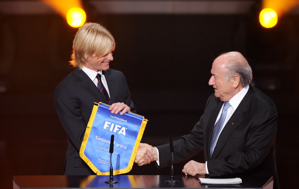 Simone Farina_and_Sepp_Blatter_24-01-12