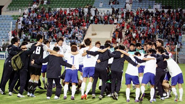 South Korea_celebrate_qualifying_for_London_2012