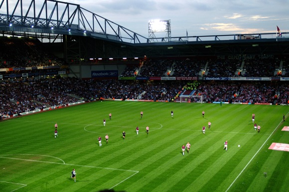 Upton Park_at_night