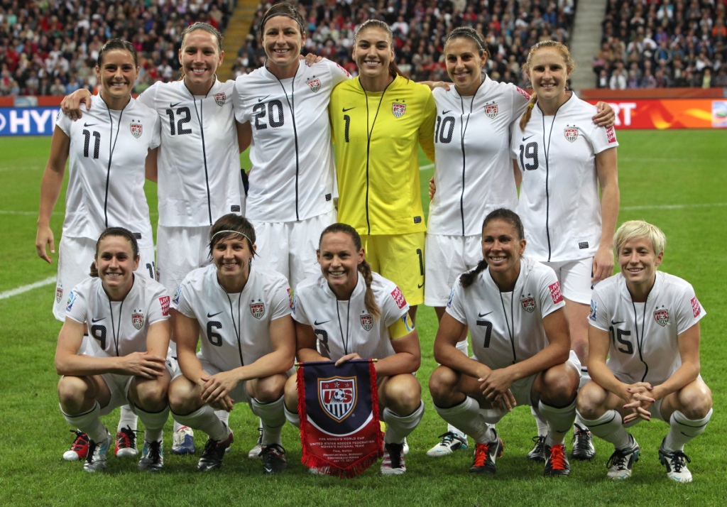 us womens_football_team_26-03-12