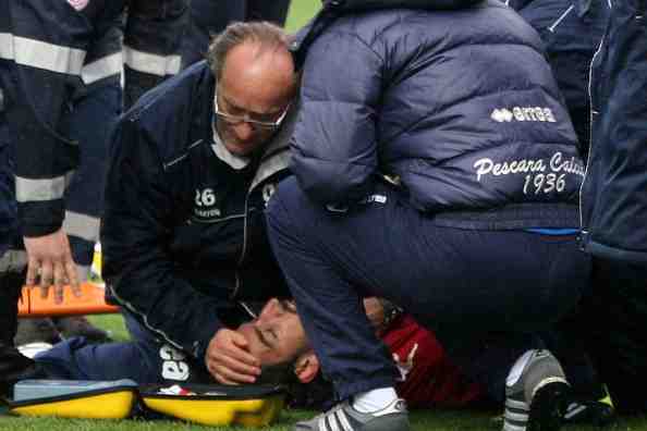 Piermario Morosini_attempts_to_resus_April_15