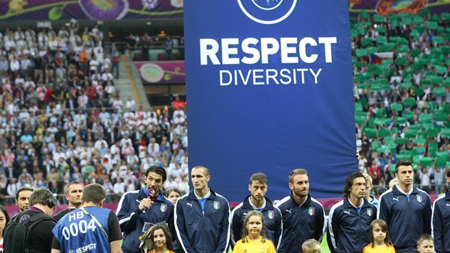 Gianluigi Buffon_respect_diversity_29-06-12