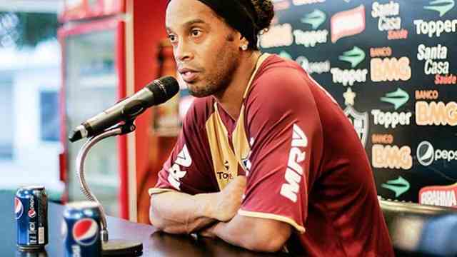 Ronaldinho-Pepsi Press_Conference_July_12_