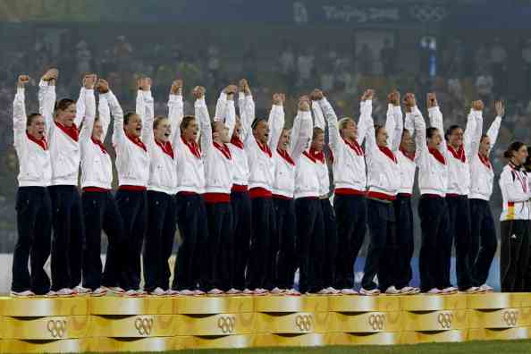 Womens football_Team_USA_on_podium_Beijing_2008_July_23