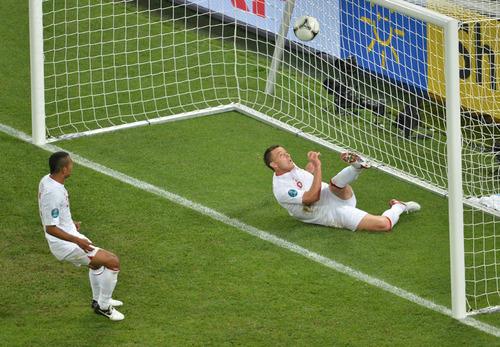 ukraines-disallowed-goal-by-referee-against-england-in-euro-2012-02