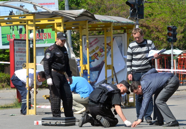 Police examine_the_Dnipropetrovsk_explosions